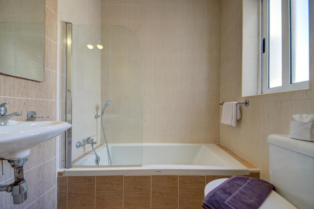 Sapphire Court 2 Bedroom Apartments By Shortletsmalta Sliema Eksteriør bilde